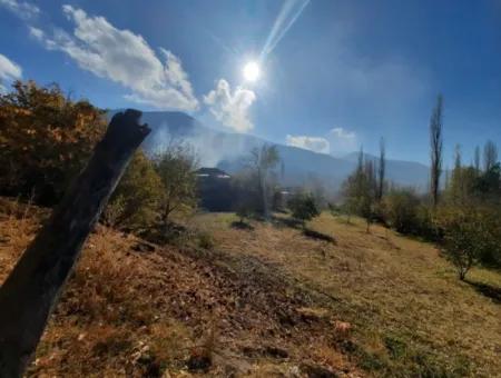 Çameli Cevizli Bargain Barn And 2650 M2 Land For Sale