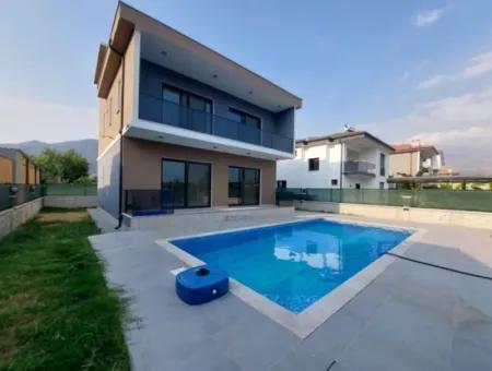 4 1 Detached Villa With Pool For Sale In Mugla Köyceğiz