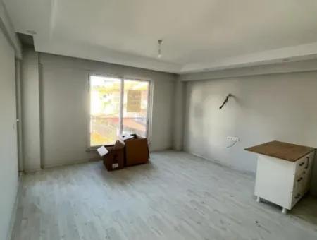 Ortaca Çarşı Merkezde Satılık 3+1 100M2 Daire.